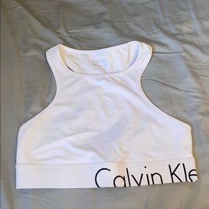 women’s sports bra